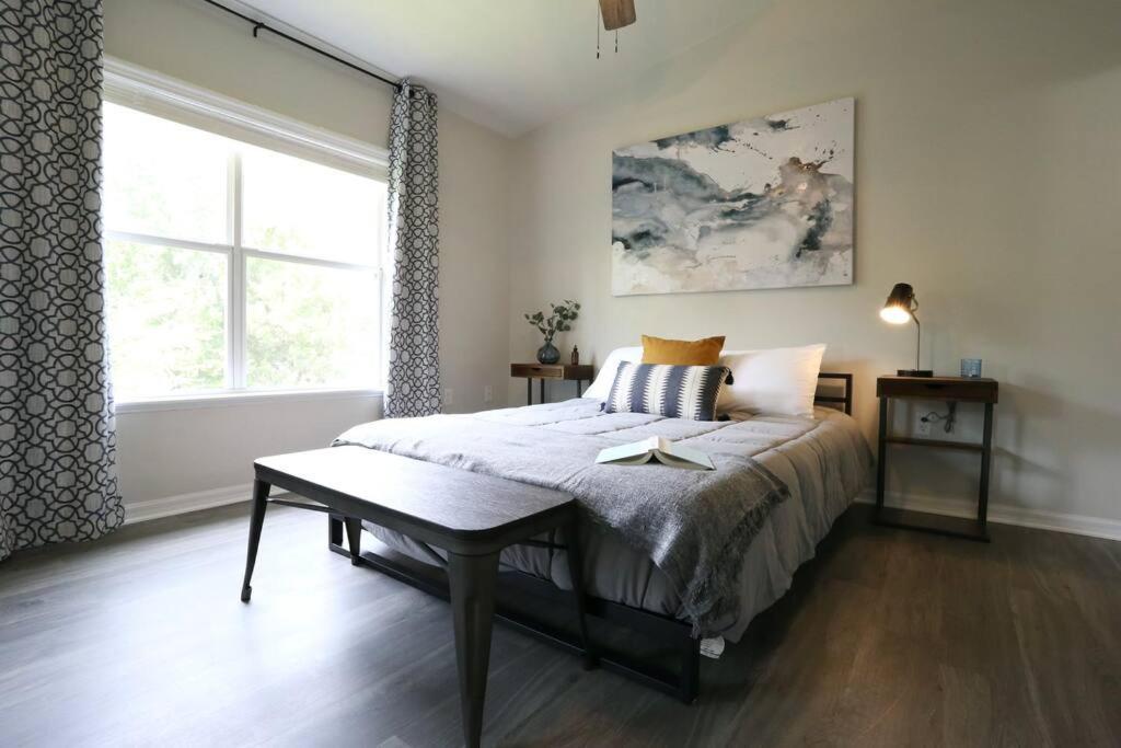 Renovated Modern Industrial Suite 2 Bedroom Condo Gainesville Dış mekan fotoğraf